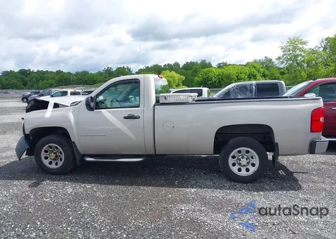 2007 Chevrolet Silverado 1500 Work Truck from USA, damaged, VIN 1GCEC14C57E548063